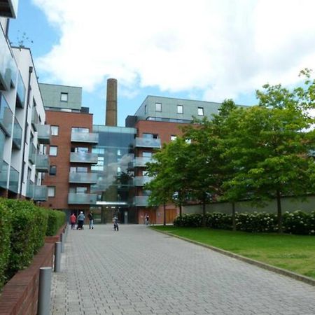Bright & Spacious Double Bedroom With Ensuite And Concierge! Paid Parking Available London Exterior photo