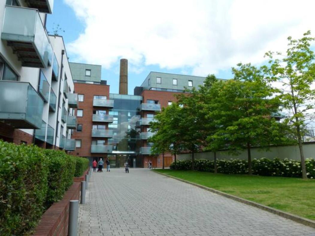 Bright & Spacious Double Bedroom With Ensuite And Concierge! Paid Parking Available London Exterior photo